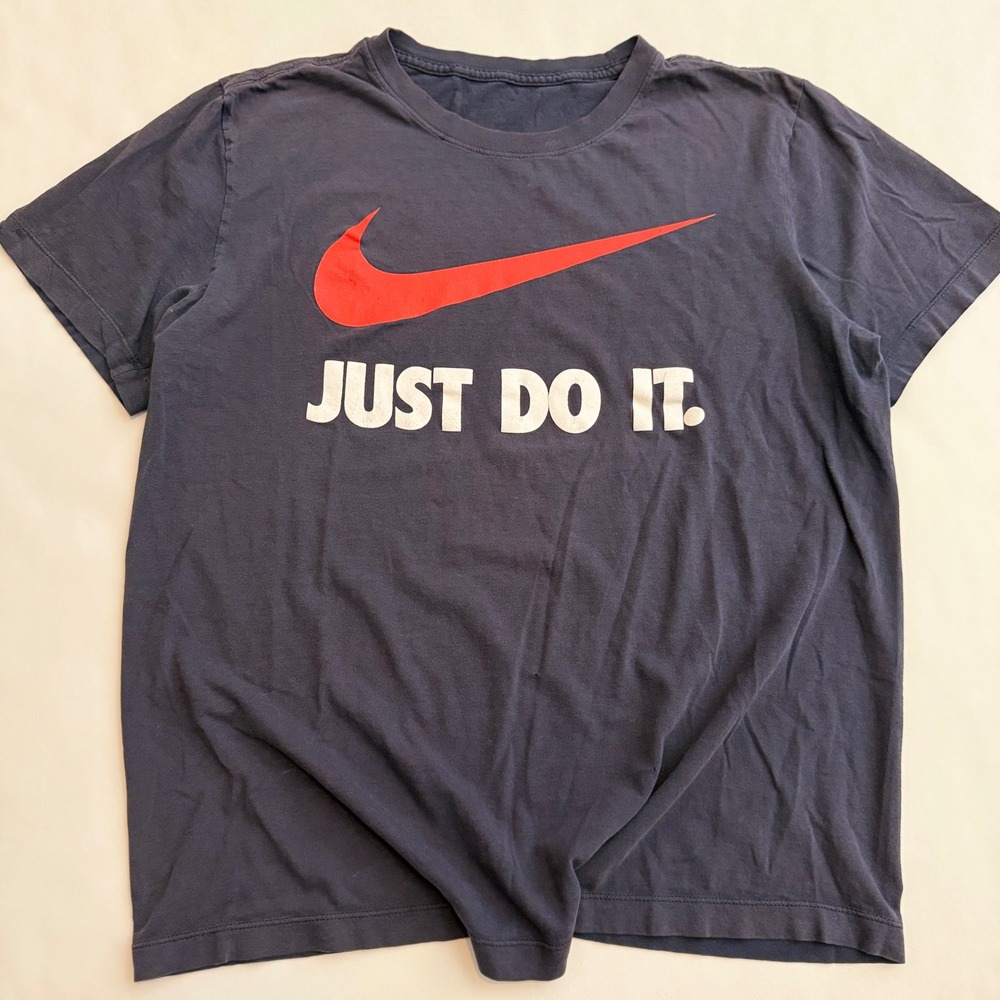 Nike T-Shirt Mens M Navy Blue Just Do It Swoosh Graphic Short Sleeve Tee